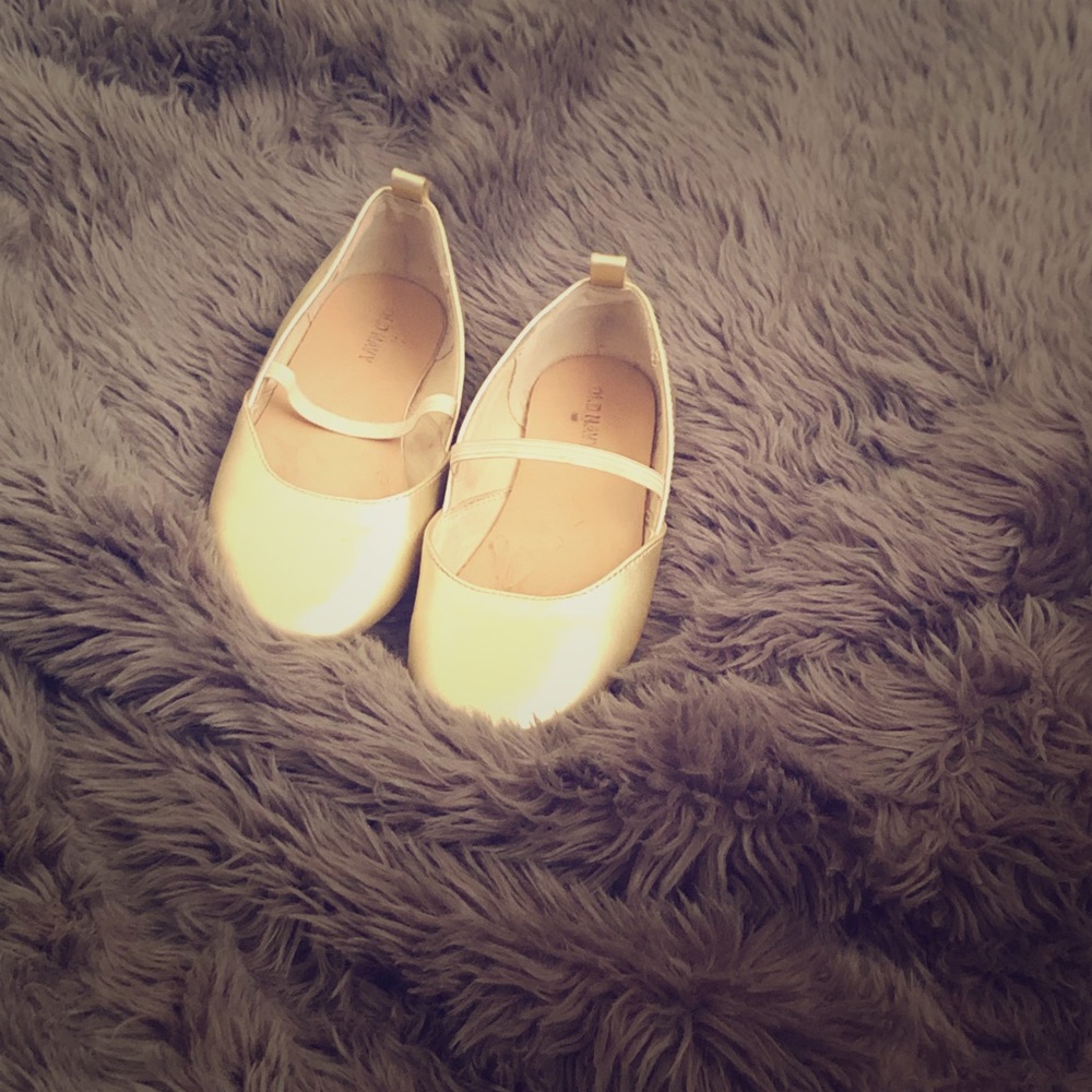 Gold girl shoes